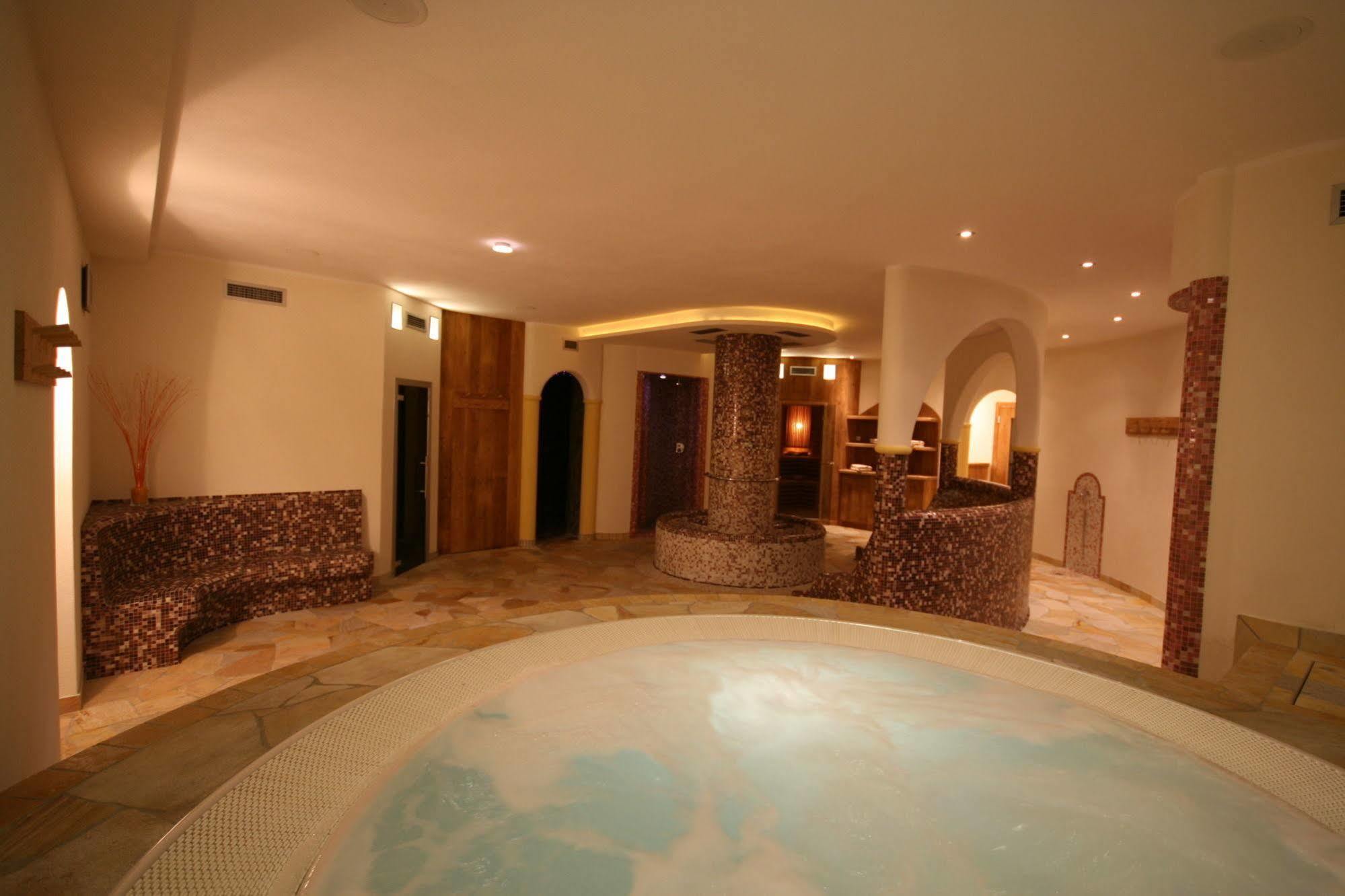 Meeting Hotel 4*